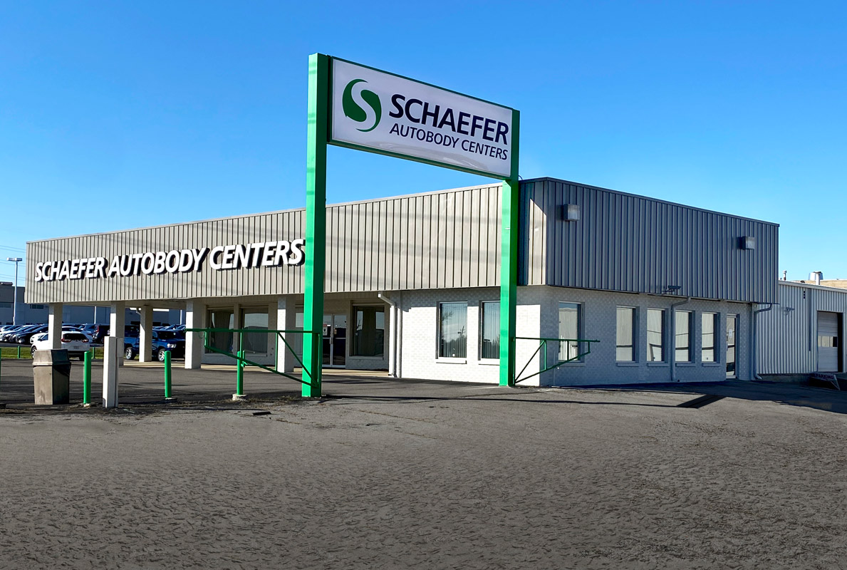 Exterior parking lot of St. Peters location